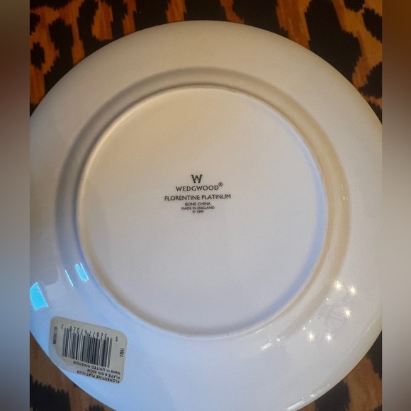WEDGEWOOD Florentine Platinum Salad Plate 8 1/4” Platinum Dragon Bone China - Picture 4 of 7